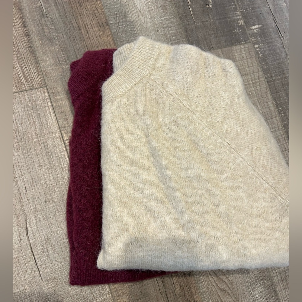 Set of two Zara crewneck sweaters